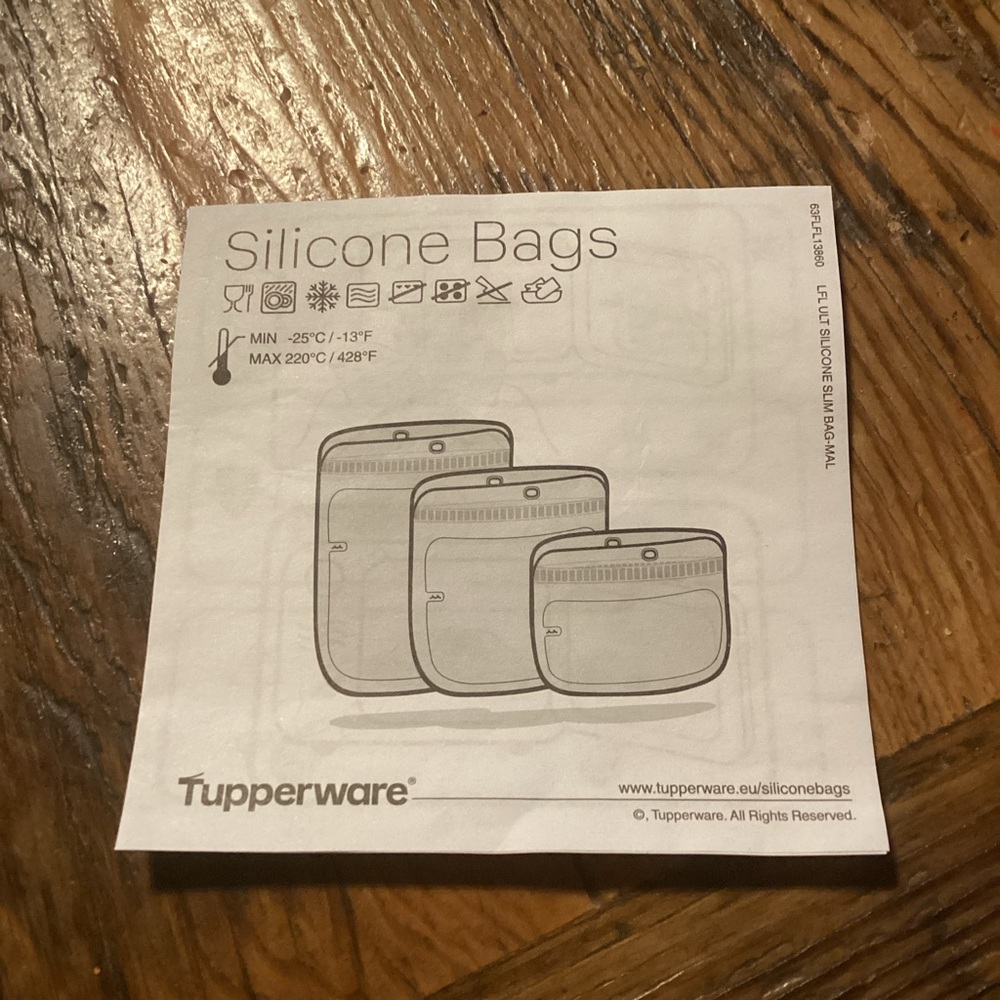 Tupperware Silicone Bag - small - Picture 3 of 10